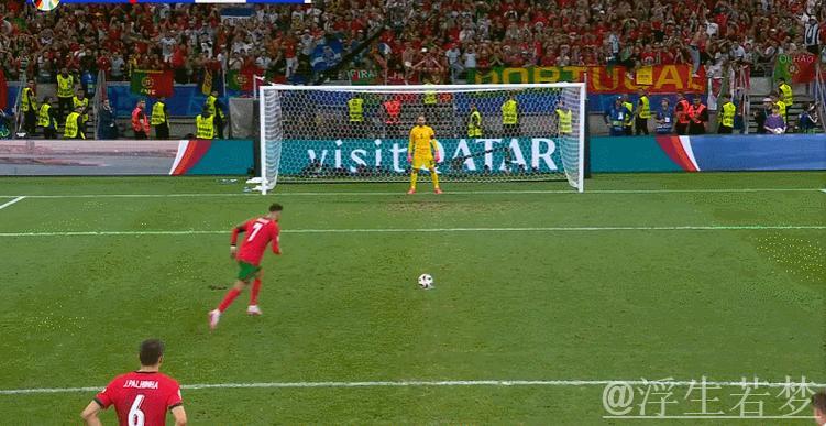 C罗替补决定被菲戈视为葡萄牙足球史上最大失误 C罗替补决定被菲戈视为葡萄牙足球史上最大失误